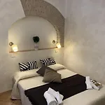 Gulliver's Guest house 3*