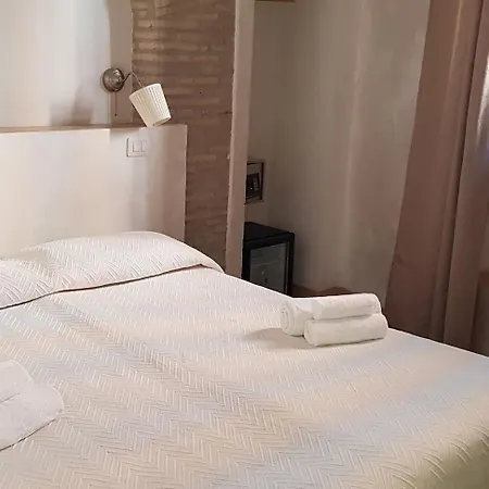 Gulliver's Guest house 2*